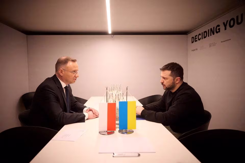 Дуда: розмов про мирні переговори немає, Україна займає жорстку позицію щодо війни